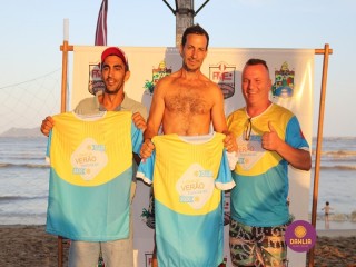 
<a style='margin-left: 5px;' class='btn btn-xs btn-social btn-facebook' href='https://www.facebook.com/sharer/sharer.php?u=https://boladovale.com.br/imgs/800-800-90/conteudo/fotos/1376/img3321.jpg' rel='popup' data-width='500' data-height='400'><i class='fa fa-facebook'></i>Compartilhar <span class='hidden-xs'>no Facebook</span>
</a> 
<a class='btn btn-default btn-xs' target='_blank' href='imgs/800-800-90/conteudo/fotos/1376/img3321.jpg'>
<span class='glyphicon glyphicon-cloud-download'></span> Salvar
</a> 
<span></span>