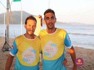 
<a style='margin-left: 5px;' class='btn btn-xs btn-social btn-facebook' href='https://www.facebook.com/sharer/sharer.php?u=https://boladovale.com.br/imgs/800-800-90/conteudo/fotos/1376/img3325.jpg' rel='popup' data-width='500' data-height='400'><i class='fa fa-facebook'></i>Compartilhar <span class='hidden-xs'>no Facebook</span>
</a> 
<a class='btn btn-default btn-xs' target='_blank' href='imgs/800-800-90/conteudo/fotos/1376/img3325.jpg'>
<span class='glyphicon glyphicon-cloud-download'></span> Salvar
</a> 
<span></span>