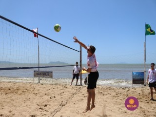 
<a style='margin-left: 5px;' class='btn btn-xs btn-social btn-facebook' href='https://www.facebook.com/sharer/sharer.php?u=https://boladovale.com.br/imgs/800-800-90/conteudo/fotos/1377/img3472.jpg' rel='popup' data-width='500' data-height='400'><i class='fa fa-facebook'></i>Compartilhar <span class='hidden-xs'>no Facebook</span>
</a> 
<a class='btn btn-default btn-xs' target='_blank' href='imgs/800-800-90/conteudo/fotos/1377/img3472.jpg'>
<span class='glyphicon glyphicon-cloud-download'></span> Salvar
</a> 
<span></span>