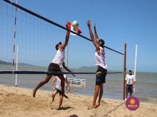 
<a style='margin-left: 5px;' class='btn btn-xs btn-social btn-facebook' href='https://www.facebook.com/sharer/sharer.php?u=https://boladovale.com.br/imgs/800-800-90/conteudo/fotos/1377/img3544.jpg' rel='popup' data-width='500' data-height='400'><i class='fa fa-facebook'></i>Compartilhar <span class='hidden-xs'>no Facebook</span>
</a> 
<a class='btn btn-default btn-xs' target='_blank' href='imgs/800-800-90/conteudo/fotos/1377/img3544.jpg'>
<span class='glyphicon glyphicon-cloud-download'></span> Salvar
</a> 
<span></span>