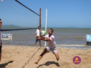 
<a style='margin-left: 5px;' class='btn btn-xs btn-social btn-facebook' href='https://www.facebook.com/sharer/sharer.php?u=https://boladovale.com.br/imgs/800-800-90/conteudo/fotos/1377/img3613.jpg' rel='popup' data-width='500' data-height='400'><i class='fa fa-facebook'></i>Compartilhar <span class='hidden-xs'>no Facebook</span>
</a> 
<a class='btn btn-default btn-xs' target='_blank' href='imgs/800-800-90/conteudo/fotos/1377/img3613.jpg'>
<span class='glyphicon glyphicon-cloud-download'></span> Salvar
</a> 
<span></span>