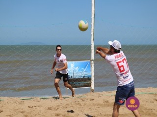 
<a style='margin-left: 5px;' class='btn btn-xs btn-social btn-facebook' href='https://www.facebook.com/sharer/sharer.php?u=https://boladovale.com.br/imgs/800-800-90/conteudo/fotos/1377/img3626.jpg' rel='popup' data-width='500' data-height='400'><i class='fa fa-facebook'></i>Compartilhar <span class='hidden-xs'>no Facebook</span>
</a> 
<a class='btn btn-default btn-xs' target='_blank' href='imgs/800-800-90/conteudo/fotos/1377/img3626.jpg'>
<span class='glyphicon glyphicon-cloud-download'></span> Salvar
</a> 
<span></span>