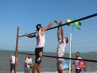 
<a style='margin-left: 5px;' class='btn btn-xs btn-social btn-facebook' href='https://www.facebook.com/sharer/sharer.php?u=https://boladovale.com.br/imgs/800-800-90/conteudo/fotos/1377/img3737.jpg' rel='popup' data-width='500' data-height='400'><i class='fa fa-facebook'></i>Compartilhar <span class='hidden-xs'>no Facebook</span>
</a> 
<a class='btn btn-default btn-xs' target='_blank' href='imgs/800-800-90/conteudo/fotos/1377/img3737.jpg'>
<span class='glyphicon glyphicon-cloud-download'></span> Salvar
</a> 
<span></span>