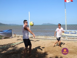 
<a style='margin-left: 5px;' class='btn btn-xs btn-social btn-facebook' href='https://www.facebook.com/sharer/sharer.php?u=https://boladovale.com.br/imgs/800-800-90/conteudo/fotos/1377/img3784.jpg' rel='popup' data-width='500' data-height='400'><i class='fa fa-facebook'></i>Compartilhar <span class='hidden-xs'>no Facebook</span>
</a> 
<a class='btn btn-default btn-xs' target='_blank' href='imgs/800-800-90/conteudo/fotos/1377/img3784.jpg'>
<span class='glyphicon glyphicon-cloud-download'></span> Salvar
</a> 
<span></span>