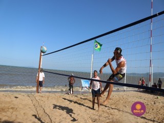 
<a style='margin-left: 5px;' class='btn btn-xs btn-social btn-facebook' href='https://www.facebook.com/sharer/sharer.php?u=https://boladovale.com.br/imgs/800-800-90/conteudo/fotos/1377/img3840.jpg' rel='popup' data-width='500' data-height='400'><i class='fa fa-facebook'></i>Compartilhar <span class='hidden-xs'>no Facebook</span>
</a> 
<a class='btn btn-default btn-xs' target='_blank' href='imgs/800-800-90/conteudo/fotos/1377/img3840.jpg'>
<span class='glyphicon glyphicon-cloud-download'></span> Salvar
</a> 
<span></span>