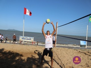 
<a style='margin-left: 5px;' class='btn btn-xs btn-social btn-facebook' href='https://www.facebook.com/sharer/sharer.php?u=https://boladovale.com.br/imgs/800-800-90/conteudo/fotos/1377/img3848.jpg' rel='popup' data-width='500' data-height='400'><i class='fa fa-facebook'></i>Compartilhar <span class='hidden-xs'>no Facebook</span>
</a> 
<a class='btn btn-default btn-xs' target='_blank' href='imgs/800-800-90/conteudo/fotos/1377/img3848.jpg'>
<span class='glyphicon glyphicon-cloud-download'></span> Salvar
</a> 
<span></span>