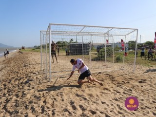 
<a style='margin-left: 5px;' class='btn btn-xs btn-social btn-facebook' href='https://www.facebook.com/sharer/sharer.php?u=https://boladovale.com.br/imgs/800-800-90/conteudo/fotos/1378/img3796.jpg' rel='popup' data-width='500' data-height='400'><i class='fa fa-facebook'></i>Compartilhar <span class='hidden-xs'>no Facebook</span>
</a> 
<a class='btn btn-default btn-xs' target='_blank' href='imgs/800-800-90/conteudo/fotos/1378/img3796.jpg'>
<span class='glyphicon glyphicon-cloud-download'></span> Salvar
</a> 
<span></span>