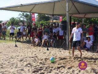 
<a style='margin-left: 5px;' class='btn btn-xs btn-social btn-facebook' href='https://www.facebook.com/sharer/sharer.php?u=https://boladovale.com.br/imgs/800-800-90/conteudo/fotos/1378/img3799.jpg' rel='popup' data-width='500' data-height='400'><i class='fa fa-facebook'></i>Compartilhar <span class='hidden-xs'>no Facebook</span>
</a> 
<a class='btn btn-default btn-xs' target='_blank' href='imgs/800-800-90/conteudo/fotos/1378/img3799.jpg'>
<span class='glyphicon glyphicon-cloud-download'></span> Salvar
</a> 
<span></span>