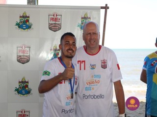 
<a style='margin-left: 5px;' class='btn btn-xs btn-social btn-facebook' href='https://www.facebook.com/sharer/sharer.php?u=https://boladovale.com.br/imgs/800-800-90/conteudo/fotos/1378/img3807.jpg' rel='popup' data-width='500' data-height='400'><i class='fa fa-facebook'></i>Compartilhar <span class='hidden-xs'>no Facebook</span>
</a> 
<a class='btn btn-default btn-xs' target='_blank' href='imgs/800-800-90/conteudo/fotos/1378/img3807.jpg'>
<span class='glyphicon glyphicon-cloud-download'></span> Salvar
</a> 
<span></span>