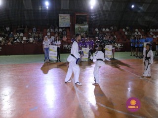 
<a style='margin-left: 5px;' class='btn btn-xs btn-social btn-facebook' href='https://www.facebook.com/sharer/sharer.php?u=https://boladovale.com.br/imgs/800-800-90/conteudo/fotos/1381/img4160.jpg' rel='popup' data-width='500' data-height='400'><i class='fa fa-facebook'></i>Compartilhar <span class='hidden-xs'>no Facebook</span>
</a> 
<a class='btn btn-default btn-xs' target='_blank' href='imgs/800-800-90/conteudo/fotos/1381/img4160.jpg'>
<span class='glyphicon glyphicon-cloud-download'></span> Salvar
</a> 
<span></span>