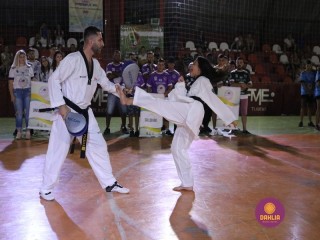 
<a style='margin-left: 5px;' class='btn btn-xs btn-social btn-facebook' href='https://www.facebook.com/sharer/sharer.php?u=https://boladovale.com.br/imgs/800-800-90/conteudo/fotos/1381/img4165.jpg' rel='popup' data-width='500' data-height='400'><i class='fa fa-facebook'></i>Compartilhar <span class='hidden-xs'>no Facebook</span>
</a> 
<a class='btn btn-default btn-xs' target='_blank' href='imgs/800-800-90/conteudo/fotos/1381/img4165.jpg'>
<span class='glyphicon glyphicon-cloud-download'></span> Salvar
</a> 
<span></span>