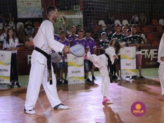 
<a style='margin-left: 5px;' class='btn btn-xs btn-social btn-facebook' href='https://www.facebook.com/sharer/sharer.php?u=https://boladovale.com.br/imgs/800-800-90/conteudo/fotos/1381/img4183.jpg' rel='popup' data-width='500' data-height='400'><i class='fa fa-facebook'></i>Compartilhar <span class='hidden-xs'>no Facebook</span>
</a> 
<a class='btn btn-default btn-xs' target='_blank' href='imgs/800-800-90/conteudo/fotos/1381/img4183.jpg'>
<span class='glyphicon glyphicon-cloud-download'></span> Salvar
</a> 
<span></span>