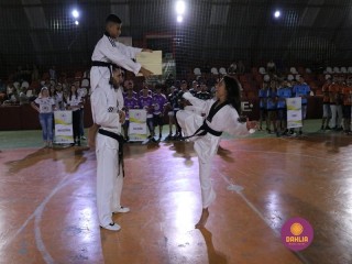 
<a style='margin-left: 5px;' class='btn btn-xs btn-social btn-facebook' href='https://www.facebook.com/sharer/sharer.php?u=https://boladovale.com.br/imgs/800-800-90/conteudo/fotos/1381/img4217.jpg' rel='popup' data-width='500' data-height='400'><i class='fa fa-facebook'></i>Compartilhar <span class='hidden-xs'>no Facebook</span>
</a> 
<a class='btn btn-default btn-xs' target='_blank' href='imgs/800-800-90/conteudo/fotos/1381/img4217.jpg'>
<span class='glyphicon glyphicon-cloud-download'></span> Salvar
</a> 
<span></span>