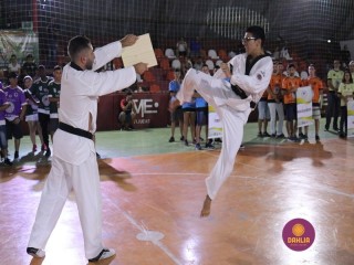 
<a style='margin-left: 5px;' class='btn btn-xs btn-social btn-facebook' href='https://www.facebook.com/sharer/sharer.php?u=https://boladovale.com.br/imgs/800-800-90/conteudo/fotos/1381/img4224.jpg' rel='popup' data-width='500' data-height='400'><i class='fa fa-facebook'></i>Compartilhar <span class='hidden-xs'>no Facebook</span>
</a> 
<a class='btn btn-default btn-xs' target='_blank' href='imgs/800-800-90/conteudo/fotos/1381/img4224.jpg'>
<span class='glyphicon glyphicon-cloud-download'></span> Salvar
</a> 
<span></span>