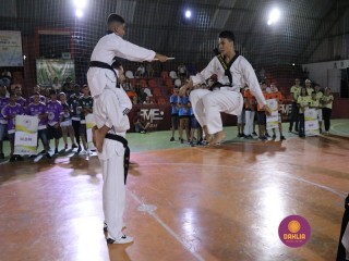 
<a style='margin-left: 5px;' class='btn btn-xs btn-social btn-facebook' href='https://www.facebook.com/sharer/sharer.php?u=https://boladovale.com.br/imgs/800-800-90/conteudo/fotos/1381/img4230.jpg' rel='popup' data-width='500' data-height='400'><i class='fa fa-facebook'></i>Compartilhar <span class='hidden-xs'>no Facebook</span>
</a> 
<a class='btn btn-default btn-xs' target='_blank' href='imgs/800-800-90/conteudo/fotos/1381/img4230.jpg'>
<span class='glyphicon glyphicon-cloud-download'></span> Salvar
</a> 
<span></span>