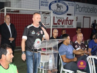 
<a style='margin-left: 5px;' class='btn btn-xs btn-social btn-facebook' href='https://www.facebook.com/sharer/sharer.php?u=https://boladovale.com.br/imgs/800-800-90/conteudo/fotos/1381/img4240.jpg' rel='popup' data-width='500' data-height='400'><i class='fa fa-facebook'></i>Compartilhar <span class='hidden-xs'>no Facebook</span>
</a> 
<a class='btn btn-default btn-xs' target='_blank' href='imgs/800-800-90/conteudo/fotos/1381/img4240.jpg'>
<span class='glyphicon glyphicon-cloud-download'></span> Salvar
</a> 
<span></span>