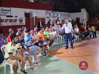 
<a style='margin-left: 5px;' class='btn btn-xs btn-social btn-facebook' href='https://www.facebook.com/sharer/sharer.php?u=https://boladovale.com.br/imgs/800-800-90/conteudo/fotos/1381/img4247.jpg' rel='popup' data-width='500' data-height='400'><i class='fa fa-facebook'></i>Compartilhar <span class='hidden-xs'>no Facebook</span>
</a> 
<a class='btn btn-default btn-xs' target='_blank' href='imgs/800-800-90/conteudo/fotos/1381/img4247.jpg'>
<span class='glyphicon glyphicon-cloud-download'></span> Salvar
</a> 
<span></span>