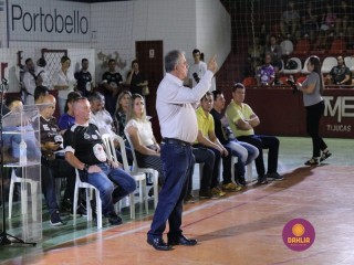 
<a style='margin-left: 5px;' class='btn btn-xs btn-social btn-facebook' href='https://www.facebook.com/sharer/sharer.php?u=https://boladovale.com.br/imgs/800-800-90/conteudo/fotos/1381/img4251.jpg' rel='popup' data-width='500' data-height='400'><i class='fa fa-facebook'></i>Compartilhar <span class='hidden-xs'>no Facebook</span>
</a> 
<a class='btn btn-default btn-xs' target='_blank' href='imgs/800-800-90/conteudo/fotos/1381/img4251.jpg'>
<span class='glyphicon glyphicon-cloud-download'></span> Salvar
</a> 
<span></span>