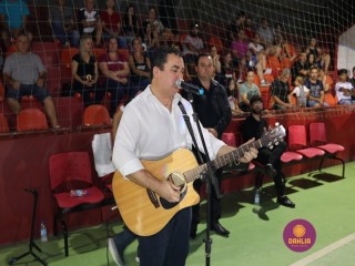 
<a style='margin-left: 5px;' class='btn btn-xs btn-social btn-facebook' href='https://www.facebook.com/sharer/sharer.php?u=https://boladovale.com.br/imgs/800-800-90/conteudo/fotos/1381/img4256.jpg' rel='popup' data-width='500' data-height='400'><i class='fa fa-facebook'></i>Compartilhar <span class='hidden-xs'>no Facebook</span>
</a> 
<a class='btn btn-default btn-xs' target='_blank' href='imgs/800-800-90/conteudo/fotos/1381/img4256.jpg'>
<span class='glyphicon glyphicon-cloud-download'></span> Salvar
</a> 
<span></span>