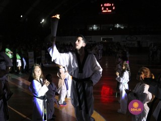 
<a style='margin-left: 5px;' class='btn btn-xs btn-social btn-facebook' href='https://www.facebook.com/sharer/sharer.php?u=https://boladovale.com.br/imgs/800-800-90/conteudo/fotos/1381/img4335.jpg' rel='popup' data-width='500' data-height='400'><i class='fa fa-facebook'></i>Compartilhar <span class='hidden-xs'>no Facebook</span>
</a> 
<a class='btn btn-default btn-xs' target='_blank' href='imgs/800-800-90/conteudo/fotos/1381/img4335.jpg'>
<span class='glyphicon glyphicon-cloud-download'></span> Salvar
</a> 
<span></span>