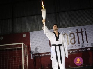 
<a style='margin-left: 5px;' class='btn btn-xs btn-social btn-facebook' href='https://www.facebook.com/sharer/sharer.php?u=https://boladovale.com.br/imgs/800-800-90/conteudo/fotos/1381/img4347.jpg' rel='popup' data-width='500' data-height='400'><i class='fa fa-facebook'></i>Compartilhar <span class='hidden-xs'>no Facebook</span>
</a> 
<a class='btn btn-default btn-xs' target='_blank' href='imgs/800-800-90/conteudo/fotos/1381/img4347.jpg'>
<span class='glyphicon glyphicon-cloud-download'></span> Salvar
</a> 
<span></span>