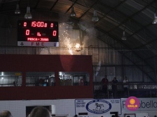 
<a style='margin-left: 5px;' class='btn btn-xs btn-social btn-facebook' href='https://www.facebook.com/sharer/sharer.php?u=https://boladovale.com.br/imgs/800-800-90/conteudo/fotos/1381/img4383.jpg' rel='popup' data-width='500' data-height='400'><i class='fa fa-facebook'></i>Compartilhar <span class='hidden-xs'>no Facebook</span>
</a> 
<a class='btn btn-default btn-xs' target='_blank' href='imgs/800-800-90/conteudo/fotos/1381/img4383.jpg'>
<span class='glyphicon glyphicon-cloud-download'></span> Salvar
</a> 
<span></span>