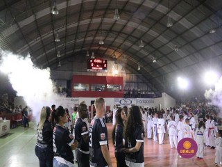 
<a style='margin-left: 5px;' class='btn btn-xs btn-social btn-facebook' href='https://www.facebook.com/sharer/sharer.php?u=https://boladovale.com.br/imgs/800-800-90/conteudo/fotos/1381/img4389.jpg' rel='popup' data-width='500' data-height='400'><i class='fa fa-facebook'></i>Compartilhar <span class='hidden-xs'>no Facebook</span>
</a> 
<a class='btn btn-default btn-xs' target='_blank' href='imgs/800-800-90/conteudo/fotos/1381/img4389.jpg'>
<span class='glyphicon glyphicon-cloud-download'></span> Salvar
</a> 
<span></span>