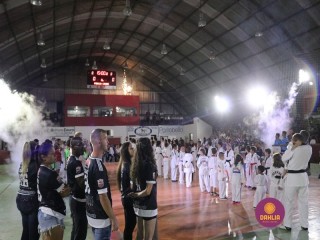 
<a style='margin-left: 5px;' class='btn btn-xs btn-social btn-facebook' href='https://www.facebook.com/sharer/sharer.php?u=https://boladovale.com.br/imgs/800-800-90/conteudo/fotos/1381/img4392.jpg' rel='popup' data-width='500' data-height='400'><i class='fa fa-facebook'></i>Compartilhar <span class='hidden-xs'>no Facebook</span>
</a> 
<a class='btn btn-default btn-xs' target='_blank' href='imgs/800-800-90/conteudo/fotos/1381/img4392.jpg'>
<span class='glyphicon glyphicon-cloud-download'></span> Salvar
</a> 
<span></span>