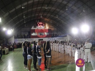 
<a style='margin-left: 5px;' class='btn btn-xs btn-social btn-facebook' href='https://www.facebook.com/sharer/sharer.php?u=https://boladovale.com.br/imgs/800-800-90/conteudo/fotos/1381/img4398.jpg' rel='popup' data-width='500' data-height='400'><i class='fa fa-facebook'></i>Compartilhar <span class='hidden-xs'>no Facebook</span>
</a> 
<a class='btn btn-default btn-xs' target='_blank' href='imgs/800-800-90/conteudo/fotos/1381/img4398.jpg'>
<span class='glyphicon glyphicon-cloud-download'></span> Salvar
</a> 
<span></span>