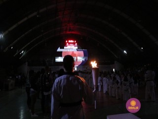 
<a style='margin-left: 5px;' class='btn btn-xs btn-social btn-facebook' href='https://www.facebook.com/sharer/sharer.php?u=https://boladovale.com.br/imgs/800-800-90/conteudo/fotos/1381/img4405.jpg' rel='popup' data-width='500' data-height='400'><i class='fa fa-facebook'></i>Compartilhar <span class='hidden-xs'>no Facebook</span>
</a> 
<a class='btn btn-default btn-xs' target='_blank' href='imgs/800-800-90/conteudo/fotos/1381/img4405.jpg'>
<span class='glyphicon glyphicon-cloud-download'></span> Salvar
</a> 
<span></span>