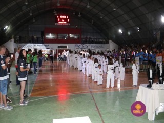 
<a style='margin-left: 5px;' class='btn btn-xs btn-social btn-facebook' href='https://www.facebook.com/sharer/sharer.php?u=https://boladovale.com.br/imgs/800-800-90/conteudo/fotos/1381/img4409.jpg' rel='popup' data-width='500' data-height='400'><i class='fa fa-facebook'></i>Compartilhar <span class='hidden-xs'>no Facebook</span>
</a> 
<a class='btn btn-default btn-xs' target='_blank' href='imgs/800-800-90/conteudo/fotos/1381/img4409.jpg'>
<span class='glyphicon glyphicon-cloud-download'></span> Salvar
</a> 
<span></span>