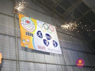 
<a style='margin-left: 5px;' class='btn btn-xs btn-social btn-facebook' href='https://www.facebook.com/sharer/sharer.php?u=https://boladovale.com.br/imgs/800-800-90/conteudo/fotos/1381/img4412.jpg' rel='popup' data-width='500' data-height='400'><i class='fa fa-facebook'></i>Compartilhar <span class='hidden-xs'>no Facebook</span>
</a> 
<a class='btn btn-default btn-xs' target='_blank' href='imgs/800-800-90/conteudo/fotos/1381/img4412.jpg'>
<span class='glyphicon glyphicon-cloud-download'></span> Salvar
</a> 
<span></span>