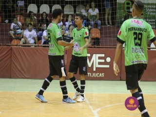 
<a style='margin-left: 5px;' class='btn btn-xs btn-social btn-facebook' href='https://www.facebook.com/sharer/sharer.php?u=https://boladovale.com.br/imgs/800-800-90/conteudo/fotos/1385/img4937.jpg' rel='popup' data-width='500' data-height='400'><i class='fa fa-facebook'></i>Compartilhar <span class='hidden-xs'>no Facebook</span>
</a> 
<a class='btn btn-default btn-xs' target='_blank' href='imgs/800-800-90/conteudo/fotos/1385/img4937.jpg'>
<span class='glyphicon glyphicon-cloud-download'></span> Salvar
</a> 
<span></span>