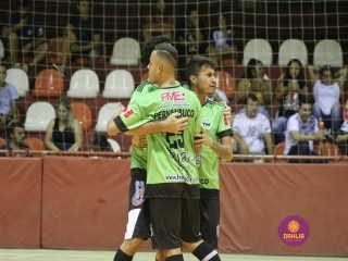 
<a style='margin-left: 5px;' class='btn btn-xs btn-social btn-facebook' href='https://www.facebook.com/sharer/sharer.php?u=https://boladovale.com.br/imgs/800-800-90/conteudo/fotos/1385/img4938.jpg' rel='popup' data-width='500' data-height='400'><i class='fa fa-facebook'></i>Compartilhar <span class='hidden-xs'>no Facebook</span>
</a> 
<a class='btn btn-default btn-xs' target='_blank' href='imgs/800-800-90/conteudo/fotos/1385/img4938.jpg'>
<span class='glyphicon glyphicon-cloud-download'></span> Salvar
</a> 
<span></span>