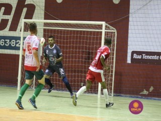 
<a style='margin-left: 5px;' class='btn btn-xs btn-social btn-facebook' href='https://www.facebook.com/sharer/sharer.php?u=https://boladovale.com.br/imgs/800-800-90/conteudo/fotos/1385/img4956.jpg' rel='popup' data-width='500' data-height='400'><i class='fa fa-facebook'></i>Compartilhar <span class='hidden-xs'>no Facebook</span>
</a> 
<a class='btn btn-default btn-xs' target='_blank' href='imgs/800-800-90/conteudo/fotos/1385/img4956.jpg'>
<span class='glyphicon glyphicon-cloud-download'></span> Salvar
</a> 
<span></span>