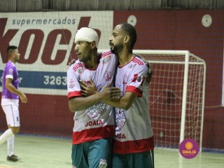 
<a style='margin-left: 5px;' class='btn btn-xs btn-social btn-facebook' href='https://www.facebook.com/sharer/sharer.php?u=https://boladovale.com.br/imgs/800-800-90/conteudo/fotos/1391/img0490.jpg' rel='popup' data-width='500' data-height='400'><i class='fa fa-facebook'></i>Compartilhar <span class='hidden-xs'>no Facebook</span>
</a> 
<a class='btn btn-default btn-xs' target='_blank' href='imgs/800-800-90/conteudo/fotos/1391/img0490.jpg'>
<span class='glyphicon glyphicon-cloud-download'></span> Salvar
</a> 
<span></span>