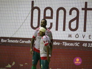 
<a style='margin-left: 5px;' class='btn btn-xs btn-social btn-facebook' href='https://www.facebook.com/sharer/sharer.php?u=https://boladovale.com.br/imgs/800-800-90/conteudo/fotos/1391/img0493.jpg' rel='popup' data-width='500' data-height='400'><i class='fa fa-facebook'></i>Compartilhar <span class='hidden-xs'>no Facebook</span>
</a> 
<a class='btn btn-default btn-xs' target='_blank' href='imgs/800-800-90/conteudo/fotos/1391/img0493.jpg'>
<span class='glyphicon glyphicon-cloud-download'></span> Salvar
</a> 
<span></span>