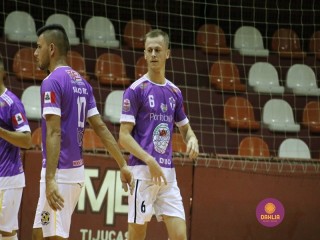 
<a style='margin-left: 5px;' class='btn btn-xs btn-social btn-facebook' href='https://www.facebook.com/sharer/sharer.php?u=https://boladovale.com.br/imgs/800-800-90/conteudo/fotos/1391/img0496.jpg' rel='popup' data-width='500' data-height='400'><i class='fa fa-facebook'></i>Compartilhar <span class='hidden-xs'>no Facebook</span>
</a> 
<a class='btn btn-default btn-xs' target='_blank' href='imgs/800-800-90/conteudo/fotos/1391/img0496.jpg'>
<span class='glyphicon glyphicon-cloud-download'></span> Salvar
</a> 
<span></span>