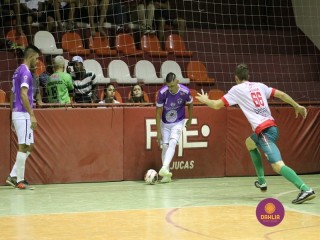 
<a style='margin-left: 5px;' class='btn btn-xs btn-social btn-facebook' href='https://www.facebook.com/sharer/sharer.php?u=https://boladovale.com.br/imgs/800-800-90/conteudo/fotos/1391/img0505.jpg' rel='popup' data-width='500' data-height='400'><i class='fa fa-facebook'></i>Compartilhar <span class='hidden-xs'>no Facebook</span>
</a> 
<a class='btn btn-default btn-xs' target='_blank' href='imgs/800-800-90/conteudo/fotos/1391/img0505.jpg'>
<span class='glyphicon glyphicon-cloud-download'></span> Salvar
</a> 
<span></span>