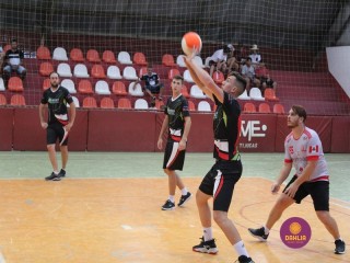 
<a style='margin-left: 5px;' class='btn btn-xs btn-social btn-facebook' href='https://www.facebook.com/sharer/sharer.php?u=https://boladovale.com.br/imgs/800-800-90/conteudo/fotos/1395/img5376.jpg' rel='popup' data-width='500' data-height='400'><i class='fa fa-facebook'></i>Compartilhar <span class='hidden-xs'>no Facebook</span>
</a> 
<a class='btn btn-default btn-xs' target='_blank' href='imgs/800-800-90/conteudo/fotos/1395/img5376.jpg'>
<span class='glyphicon glyphicon-cloud-download'></span> Salvar
</a> 
<span></span>