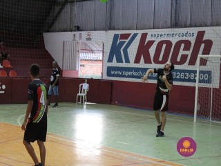 
<a style='margin-left: 5px;' class='btn btn-xs btn-social btn-facebook' href='https://www.facebook.com/sharer/sharer.php?u=https://boladovale.com.br/imgs/800-800-90/conteudo/fotos/1395/img5385.jpg' rel='popup' data-width='500' data-height='400'><i class='fa fa-facebook'></i>Compartilhar <span class='hidden-xs'>no Facebook</span>
</a> 
<a class='btn btn-default btn-xs' target='_blank' href='imgs/800-800-90/conteudo/fotos/1395/img5385.jpg'>
<span class='glyphicon glyphicon-cloud-download'></span> Salvar
</a> 
<span></span>