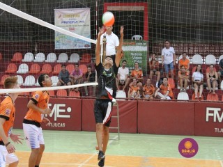 
<a style='margin-left: 5px;' class='btn btn-xs btn-social btn-facebook' href='https://www.facebook.com/sharer/sharer.php?u=https://boladovale.com.br/imgs/800-800-90/conteudo/fotos/1395/img5390.jpg' rel='popup' data-width='500' data-height='400'><i class='fa fa-facebook'></i>Compartilhar <span class='hidden-xs'>no Facebook</span>
</a> 
<a class='btn btn-default btn-xs' target='_blank' href='imgs/800-800-90/conteudo/fotos/1395/img5390.jpg'>
<span class='glyphicon glyphicon-cloud-download'></span> Salvar
</a> 
<span></span>