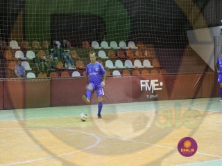 
<a style='margin-left: 5px;' class='btn btn-xs btn-social btn-facebook' href='https://www.facebook.com/sharer/sharer.php?u=https://boladovale.com.br/imgs/800-800-90/conteudo/fotos/1402/img1550.jpg' rel='popup' data-width='500' data-height='400'><i class='fa fa-facebook'></i>Compartilhar <span class='hidden-xs'>no Facebook</span>
</a> 
<a class='btn btn-default btn-xs' target='_blank' href='imgs/800-800-90/conteudo/fotos/1402/img1550.jpg'>
<span class='glyphicon glyphicon-cloud-download'></span> Salvar
</a> 
<span></span>