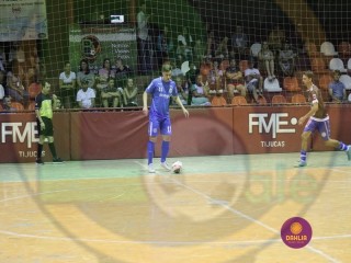 
<a style='margin-left: 5px;' class='btn btn-xs btn-social btn-facebook' href='https://www.facebook.com/sharer/sharer.php?u=https://boladovale.com.br/imgs/800-800-90/conteudo/fotos/1402/img1552.jpg' rel='popup' data-width='500' data-height='400'><i class='fa fa-facebook'></i>Compartilhar <span class='hidden-xs'>no Facebook</span>
</a> 
<a class='btn btn-default btn-xs' target='_blank' href='imgs/800-800-90/conteudo/fotos/1402/img1552.jpg'>
<span class='glyphicon glyphicon-cloud-download'></span> Salvar
</a> 
<span></span>