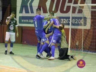 
<a style='margin-left: 5px;' class='btn btn-xs btn-social btn-facebook' href='https://www.facebook.com/sharer/sharer.php?u=https://boladovale.com.br/imgs/800-800-90/conteudo/fotos/1408/img2151.jpg' rel='popup' data-width='500' data-height='400'><i class='fa fa-facebook'></i>Compartilhar <span class='hidden-xs'>no Facebook</span>
</a> 
<a class='btn btn-default btn-xs' target='_blank' href='imgs/800-800-90/conteudo/fotos/1408/img2151.jpg'>
<span class='glyphicon glyphicon-cloud-download'></span> Salvar
</a> 
<span></span>