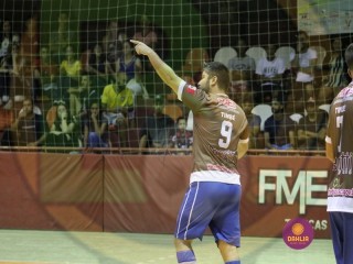 
<a style='margin-left: 5px;' class='btn btn-xs btn-social btn-facebook' href='https://www.facebook.com/sharer/sharer.php?u=https://boladovale.com.br/imgs/800-800-90/conteudo/fotos/1408/img2183.jpg' rel='popup' data-width='500' data-height='400'><i class='fa fa-facebook'></i>Compartilhar <span class='hidden-xs'>no Facebook</span>
</a> 
<a class='btn btn-default btn-xs' target='_blank' href='imgs/800-800-90/conteudo/fotos/1408/img2183.jpg'>
<span class='glyphicon glyphicon-cloud-download'></span> Salvar
</a> 
<span></span>