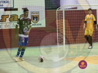 
<a style='margin-left: 5px;' class='btn btn-xs btn-social btn-facebook' href='https://www.facebook.com/sharer/sharer.php?u=https://boladovale.com.br/imgs/800-800-90/conteudo/fotos/1408/img2194.jpg' rel='popup' data-width='500' data-height='400'><i class='fa fa-facebook'></i>Compartilhar <span class='hidden-xs'>no Facebook</span>
</a> 
<a class='btn btn-default btn-xs' target='_blank' href='imgs/800-800-90/conteudo/fotos/1408/img2194.jpg'>
<span class='glyphicon glyphicon-cloud-download'></span> Salvar
</a> 
<span></span>