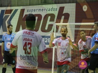 
<a style='margin-left: 5px;' class='btn btn-xs btn-social btn-facebook' href='https://www.facebook.com/sharer/sharer.php?u=https://boladovale.com.br/imgs/800-800-90/conteudo/fotos/1408/img2215.jpg' rel='popup' data-width='500' data-height='400'><i class='fa fa-facebook'></i>Compartilhar <span class='hidden-xs'>no Facebook</span>
</a> 
<a class='btn btn-default btn-xs' target='_blank' href='imgs/800-800-90/conteudo/fotos/1408/img2215.jpg'>
<span class='glyphicon glyphicon-cloud-download'></span> Salvar
</a> 
<span></span>