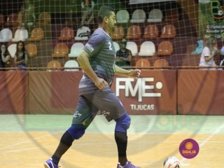 
<a style='margin-left: 5px;' class='btn btn-xs btn-social btn-facebook' href='https://www.facebook.com/sharer/sharer.php?u=https://boladovale.com.br/imgs/800-800-90/conteudo/fotos/1408/img2241.jpg' rel='popup' data-width='500' data-height='400'><i class='fa fa-facebook'></i>Compartilhar <span class='hidden-xs'>no Facebook</span>
</a> 
<a class='btn btn-default btn-xs' target='_blank' href='imgs/800-800-90/conteudo/fotos/1408/img2241.jpg'>
<span class='glyphicon glyphicon-cloud-download'></span> Salvar
</a> 
<span></span>