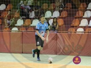 
<a style='margin-left: 5px;' class='btn btn-xs btn-social btn-facebook' href='https://www.facebook.com/sharer/sharer.php?u=https://boladovale.com.br/imgs/800-800-90/conteudo/fotos/1408/img2270.jpg' rel='popup' data-width='500' data-height='400'><i class='fa fa-facebook'></i>Compartilhar <span class='hidden-xs'>no Facebook</span>
</a> 
<a class='btn btn-default btn-xs' target='_blank' href='imgs/800-800-90/conteudo/fotos/1408/img2270.jpg'>
<span class='glyphicon glyphicon-cloud-download'></span> Salvar
</a> 
<span></span>